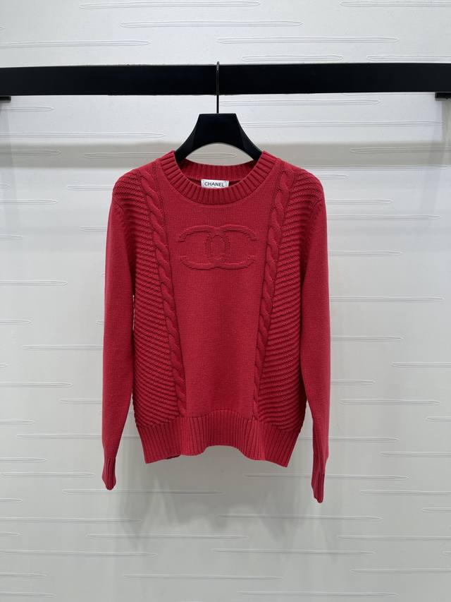 上新原单高端品质 Chane* 2025秋冬最新系列！麻花针织套头毛衣！定制羊毛纱线织造，肌理明显，穿搭舒适保暖，针织套头毛衣版型，以弹力坑条螺纹包边袖口和下摆