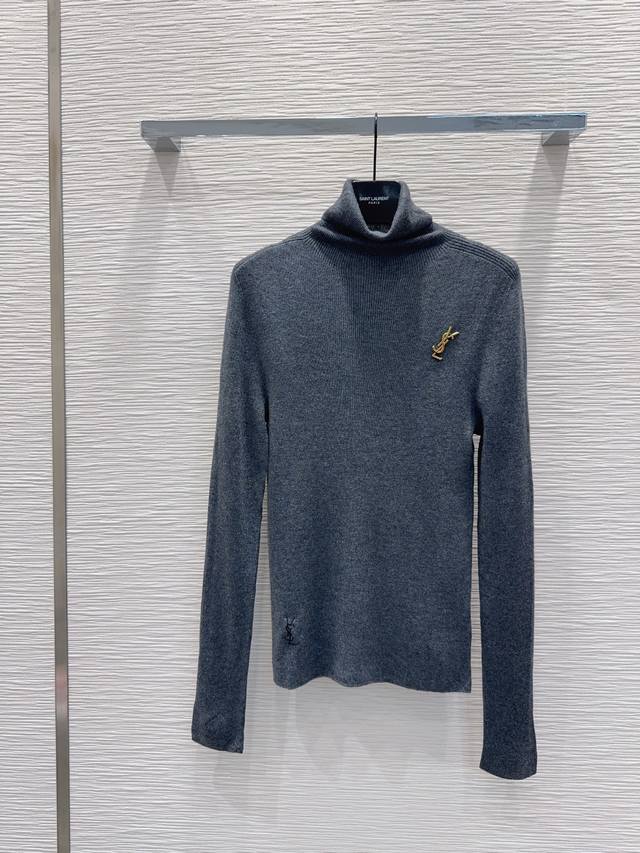 Saint Lauren* 2025Fw新款高领打底衫 高级大气 柔软弹力很舒服 满满的穿搭高级感 微透视 创新面料 轻盈柔软 实物非常赞！紧身显身材 上身洋气