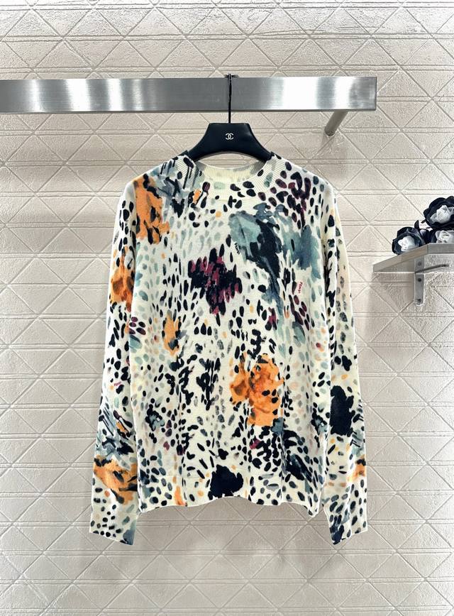 Fend*2025新品上架 套头彩色油画针织长袖 定制Yb羊毛纱线织造，质感高级，舒适柔软，圆领套头毛衣剪裁，平针细腻肌理，大身通体螺纹包边，轻松突出满分细节质