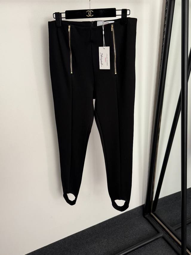 款号20257880 Schiaparelli*新款 双拉链口袋高腰弹力打底裤 踩脚裤，黑色，S-Xl， M码：腰围74，长100；重量：0.385Kg