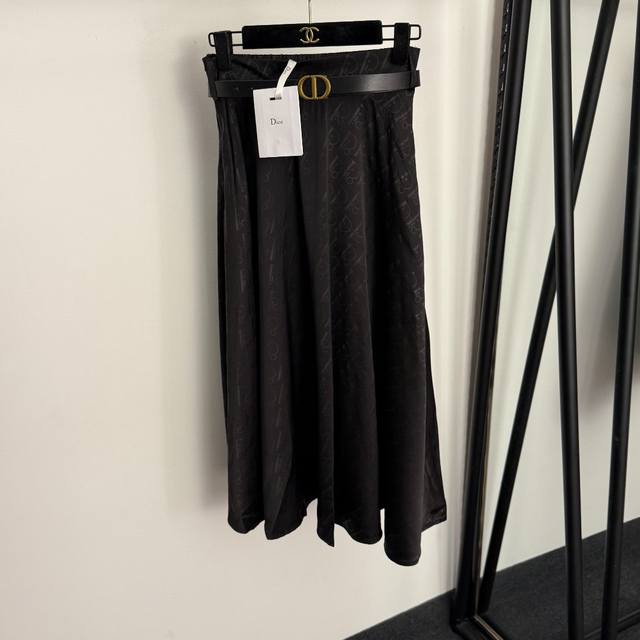 款号 1953 Dio*新款 老花Logo字母Cd皮带收腰半裙，黑色，S-Xl， M码；腰围66弹力，长81 .