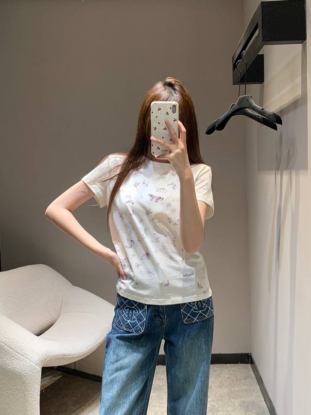 Dio* 26Ss早春新款 蝴蝶印花圆领短袖T恤丨独家Yb开发！高版出品！软薄纯棉面料自带呼吸感，微宽松圆领+短款剪裁，贴肤不闷汗，早春单穿清爽、初夏叠穿轻盈，