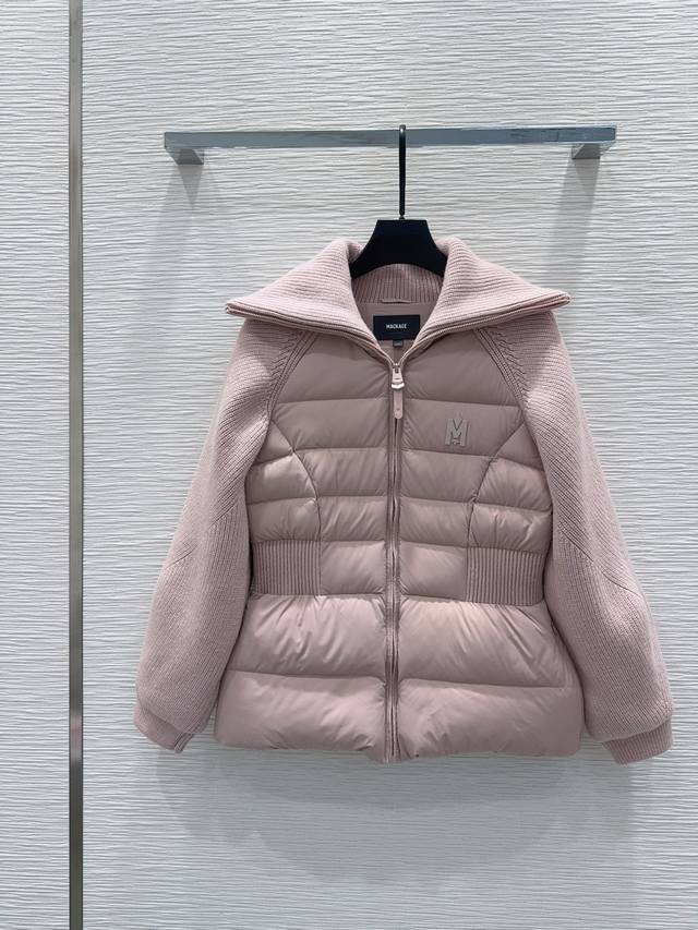 Mackag*E 2025Fw新款羊毛羊绒 羽绒填充 整体保暖效果拉满，常规款羽绒服 休闲时尚，经典Logo完美点缀Sml S衣长62 胸围97 袖长72 下摆