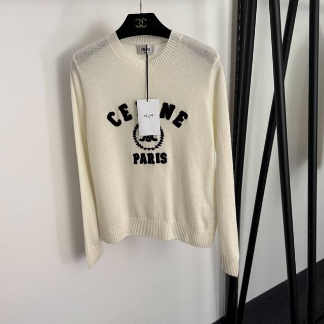 款号20257834 Celin*新款 立体Logo刺绣字母套头长袖羊毛羊绒针织衫，米白色，玫红色，灰色，粉色，蓝色，Sml， M码：肩宽39，胸围98，袖长6