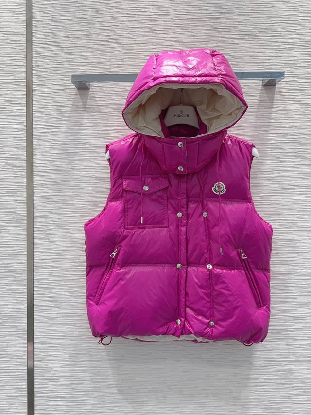 Moncle*2025Fw新款羽绒服马甲 整体保暖效果拉满，独特设计款羽绒服 休闲时尚，经典Logo完美点缀 码数1-2-3 1码 肩宽46 胸围122 摆围1