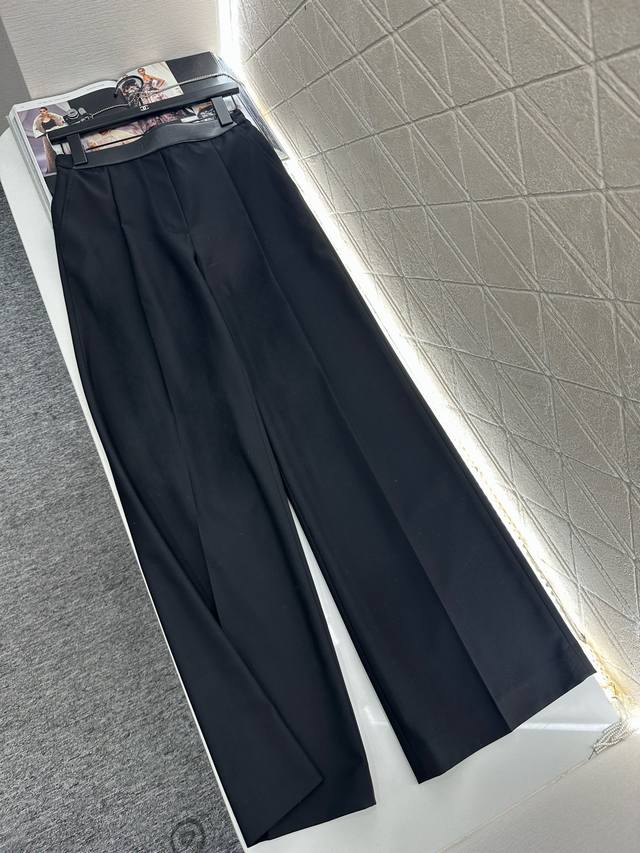 Loew*2025新品上架 廓形腰带西装外套长裤套装 定制Yb进口材质，质感光泽高级，垂顺有型，正肩廓形西装直筒阔腿长裤套装，外套枪驳领搭配立体裁剪，彰显品牌设