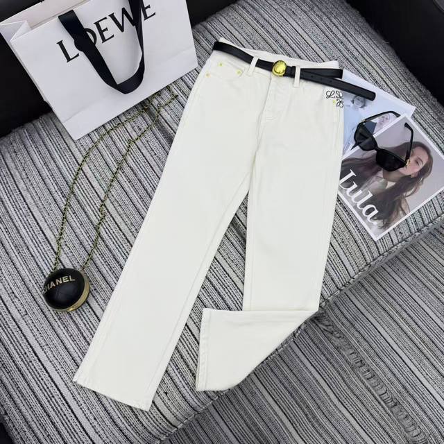 强烈推荐 25年早秋冬系列 Loe*新款小脚牛仔九分裤 刺绣Logo点缀 抓绒保暖设计 搭配定制皮腰带 两色Smlxl .