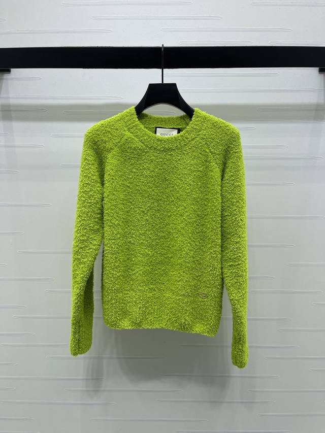 上新原单高端品质Gucc* 2025秋冬新款系列！落肩套头针织长袖毛衣！定制羊毛混纺纱线材质织造，柔软舒适，质感高级，密度细针织造，圆领落肩针织毛衣剪裁，穿出慵