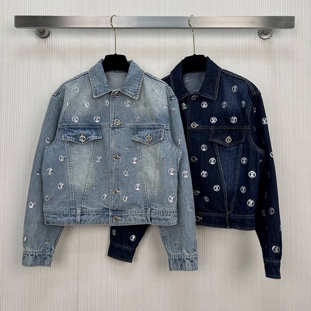 上新啦～驴滑雪系列金币珠片牛仔系列！Monogram满幅刺绣Logo牛仔夹克外套！经典版型时髦又高级！重工前后全定位刺绣不扎人，原版定制酵素复古洗水牛仔面料，百