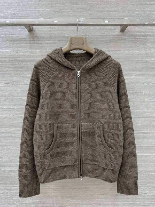 独家首发高端原单品质 Lp老钱风穿搭，秋冬新品，高级色系气质羊绒外套！可与系列裤子一套搭配品质控必入！原版定染纱线很高级的色调。100%进口羊绒纱线质感无敌赞！