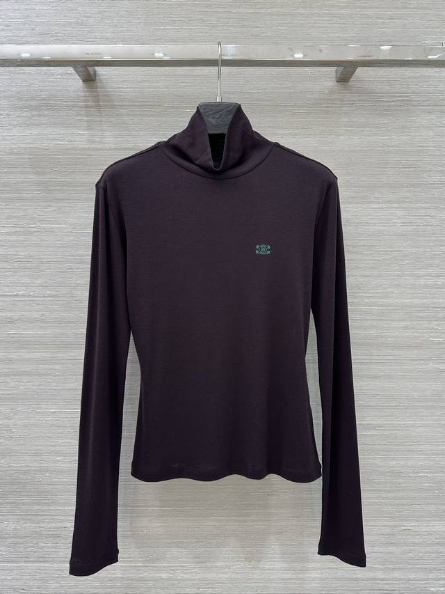 爆单推荐原单品质，Ce纸片人穿搭！进口天丝羊毛小高领打底衫！刘诗诗同款，定位凯旋门刺绣小Logo。超级显瘦神器！极简叠搭单品！白富美必入气质打底单品休闲舒适。不