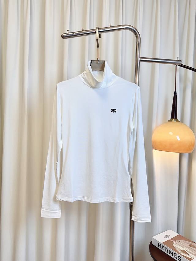 Ce*新款刺绣徽标Logo弹力棉尊领长袖T-Shirt 制定弹力棉面料 绵软舒适 拉伸力强 亲肤透气 采用刺绣徽标Logo点缀 精致减龄 最高品质 欢迎对比 白