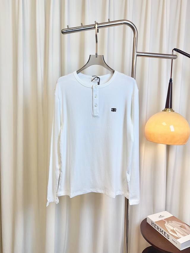 Ce**新款刺绣徽标Logo长袖T-Shirt 定织进口螺纹弹力棉面料 拉伸力好 绵软舒适 亲肤透气 采用刺绣徽标Logo点缀 开扣设计 修饰颈部 精致气质 最