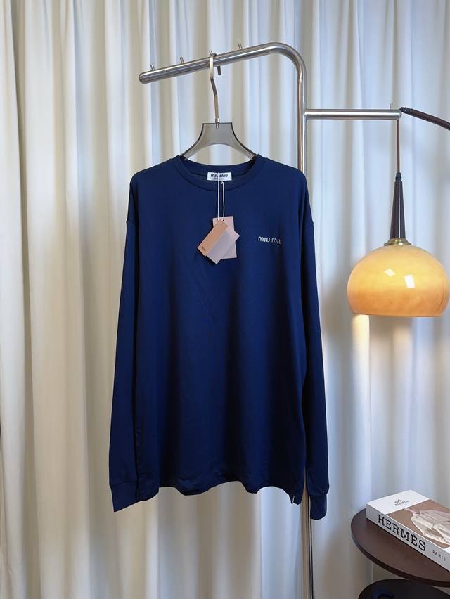 M**新款刺绣徽标Logo宽松长袖T-Shirt 定制纯棉面料 质感好 棉柔舒适 宽松设计 采用小徽标Logo点缀 时尚洋气 潮人必备款 最高品质 欢迎对比 白