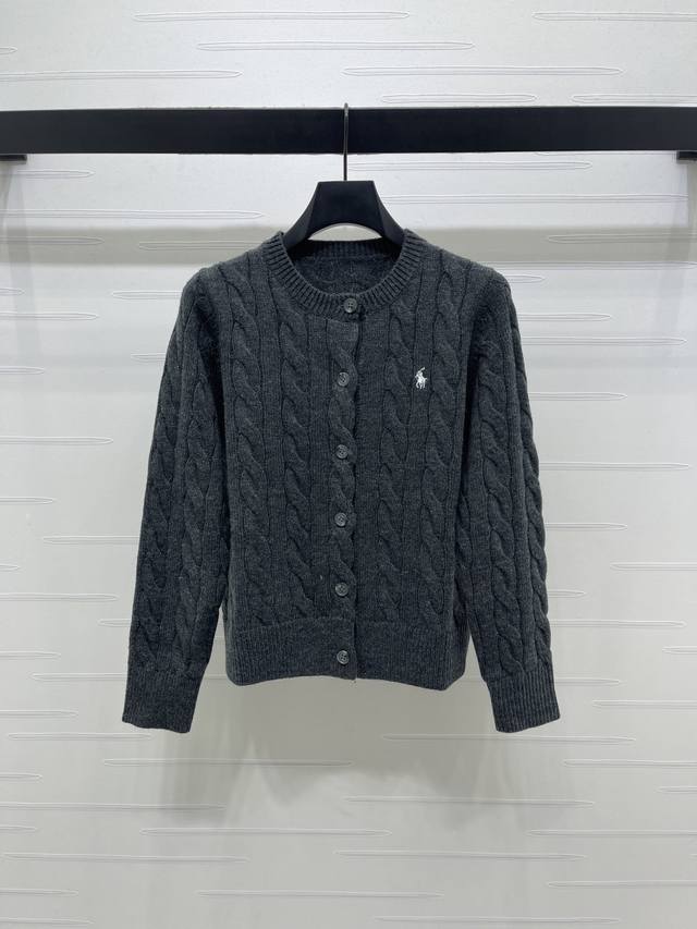 上新原单高端品质 Ralph Lauren pol* 2025秋冬最新系列！战马针织圆领长袖开衫！定制进口纱线织造 舒适软糯 穿搭洋气 圆领针织开衫 通体麻花钩