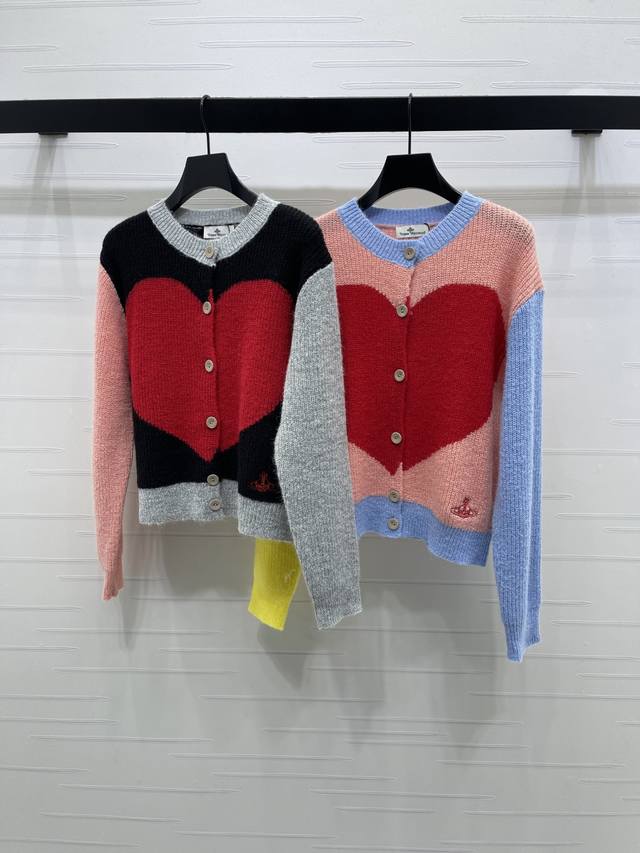 上新原单高端品质 Vivienewestwoo* 2025秋冬最新系列！拼色圆领针织长袖开衫！定制羊毛纱线织造 质感高级 舒适柔软 圆领长袖开衫剪裁 密实针织御