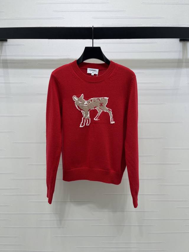 上新原单高端品质 Chane* 2025秋冬最新系列！圆领小鹿字母针织长袖！定制羊毛纱线材质，亲肤柔软，透气舒适，常规套头针织毛衣裁剪，略带有弹力，呈现显瘦视觉