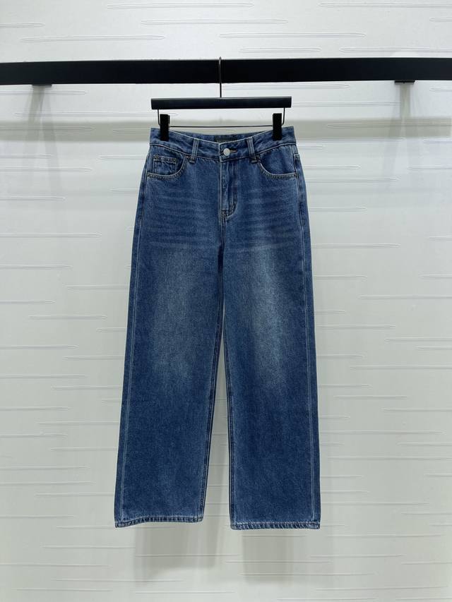 上新原单高端品质Balenciag* 2025秋冬最新系列！插色直筒牛仔裤！定制斜纹棉牛仔材质 面料柔软舒适 透气性好 反复酵素水洗工艺处理 大腿处呈现均匀擦色