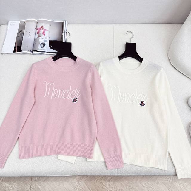 独家首发 Mc 25Ss 秋冬最新款百搭圆领毛衣冬天的内搭神器早秋必备单品 上身慵懒时髦感拉满 减龄又时髦 上身慵懒时髦超好看 两色现货发售Sml S码：肩宽3