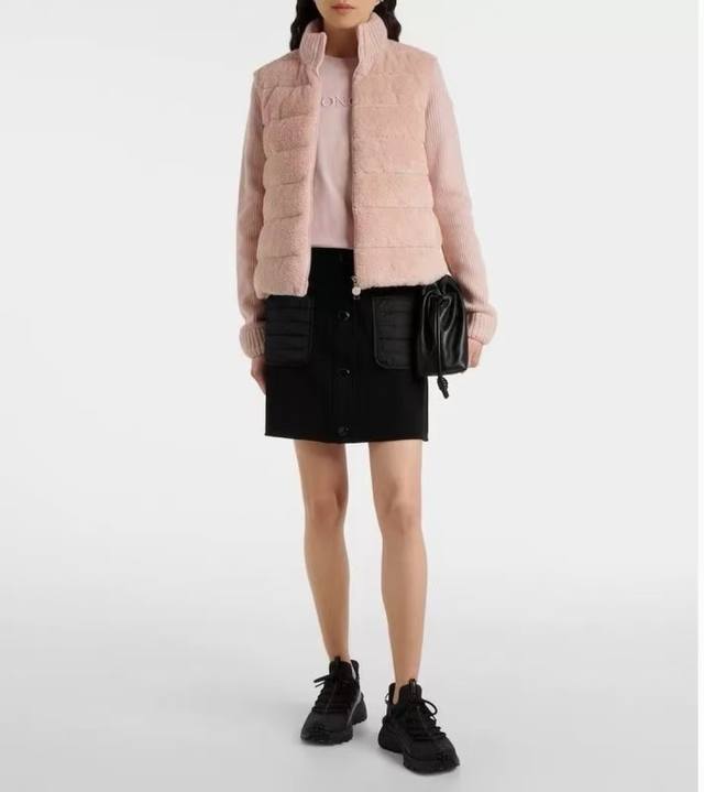 Moncle* 简约气质 超软乎乎 羊毛针织长袖拼接泰迪绒羽绒服外套 码数：S M L Xl 码 S码:胸围100 肩宽39 袖长65 衣长56