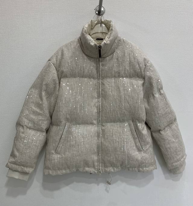 意大利Bc 时尚百搭 休闲保暖 亮片羊绒针织鹅绒羽绒服外套 码数：S M L 码 M码:胸围110 肩宽48 袖长56 衣长63