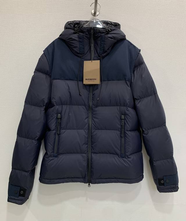 Burberr*连帽 袖子可拆卸 男女同款 长袖羽绒服马甲 外套 码数：S M L Xl 2Xl M码:胸围104 肩宽46 袖长70 衣长70