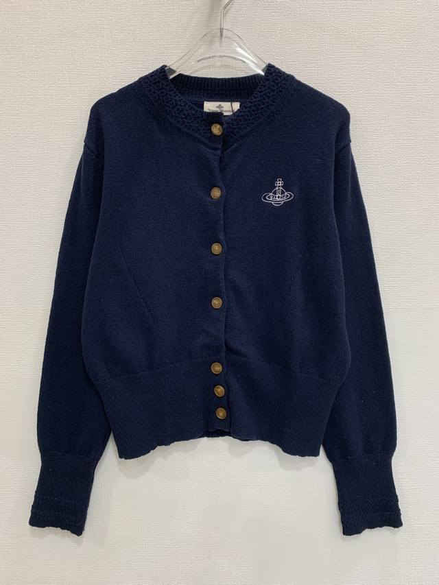 西太后 刺绣土星Logo 羊毛针织开衫 码数：Sml L码:胸围96 衣长56