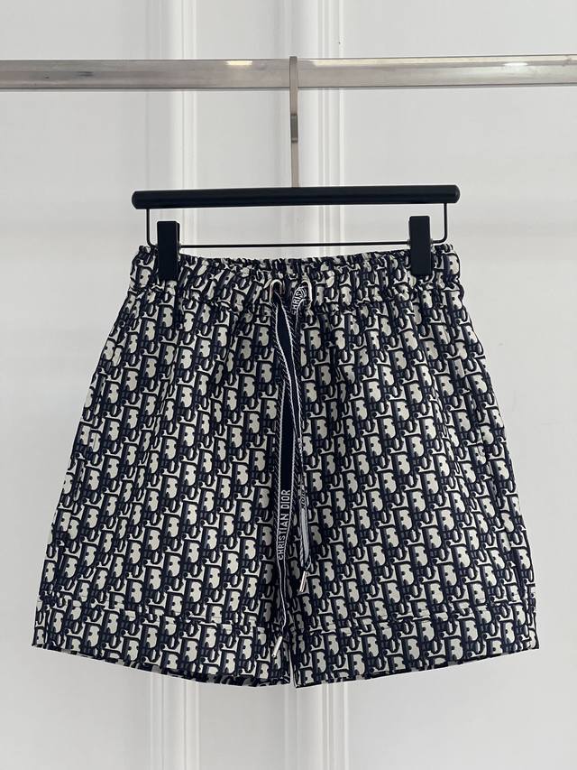 现货充足放心推 Dio* 25Ss必备的老花短裤 “Christian Dio*”标志最正确版本！非常标志性的Obique印花！优雅大方时尚高级～ 可与各式休闲
