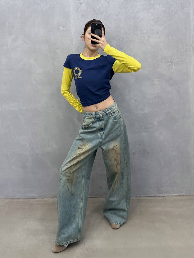 Acne ｜ 新款休闲牛仔裤，成衣洗水喷色泥浆工艺加成衣贴布绣，时尚休闲，尺码Sml