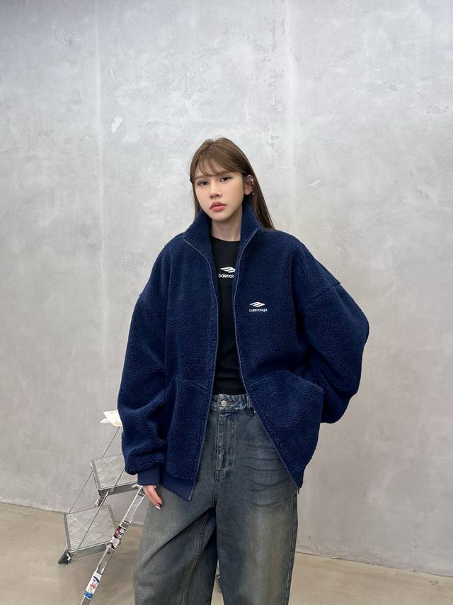 巴黎 ｜ 新款休闲外套，经典刺绣标，加厚保暖摇粒绒面料，时尚休闲，男女同款，尺码Sml