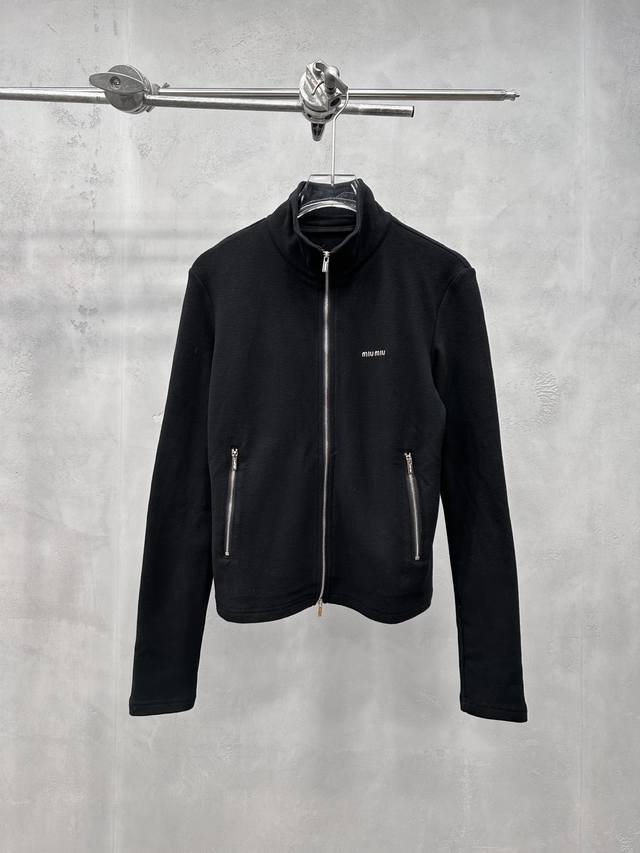 Miu ｜ 新款保暖开衫，经典刺绣标，科技保暖面料，休闲时尚，尺码Sml