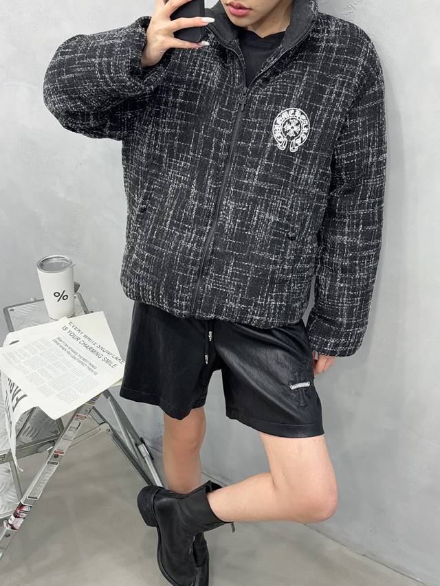 克罗心 ｜ 新款羽绒服，经典印花标，定织粗纺面料，90%白鹅绒填充，休闲时尚，尺码Sml