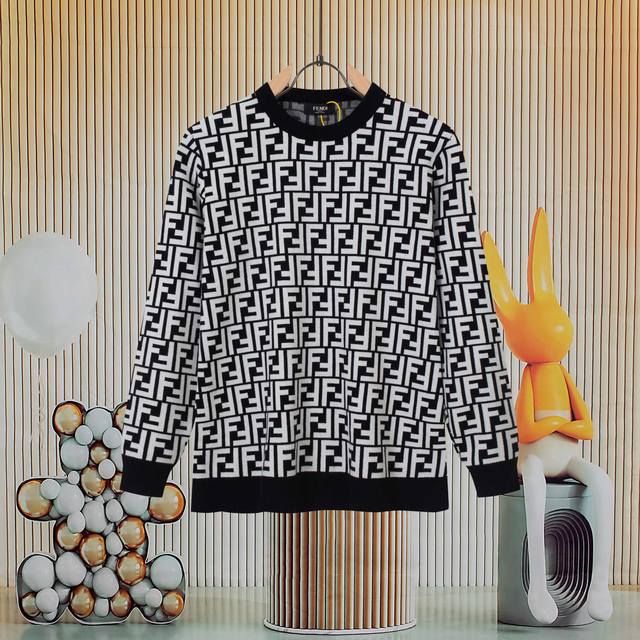 爆款Fendi芬迪，满身双F圆领毛织采用高端包芯纱面料，真的特别棒 随便搭什么都时尚感倍佳 做工细节方面与官网1:1 同步 绝对不起球 不扎身 摸起来手感超级舒