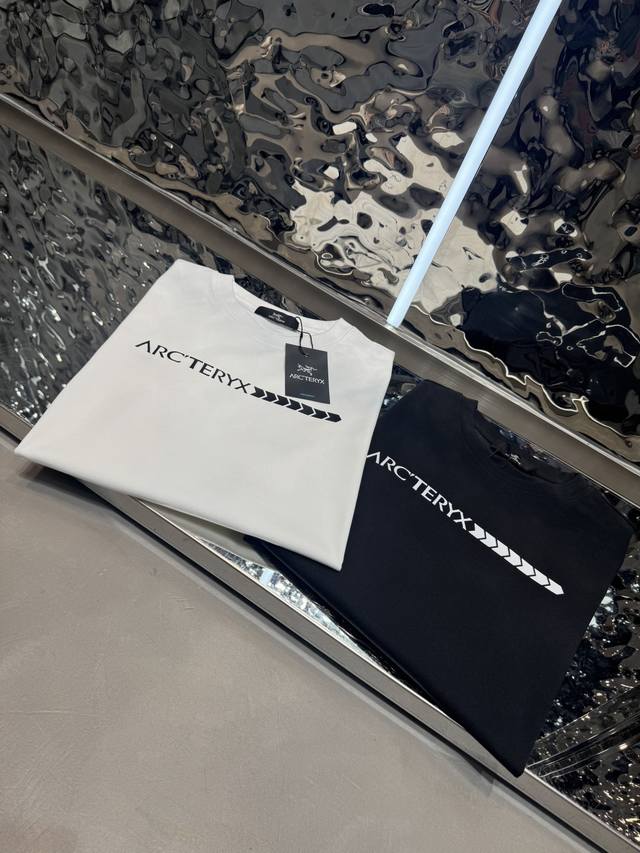 2025舒弹冰感棉新款短袖T 版型：常规修身版型 面料优点：舒适 微弹 冰感 挺拔 不缩水 码数：M-3Xl 码数推荐：合身型M码130斤内，L码145斤，Xl