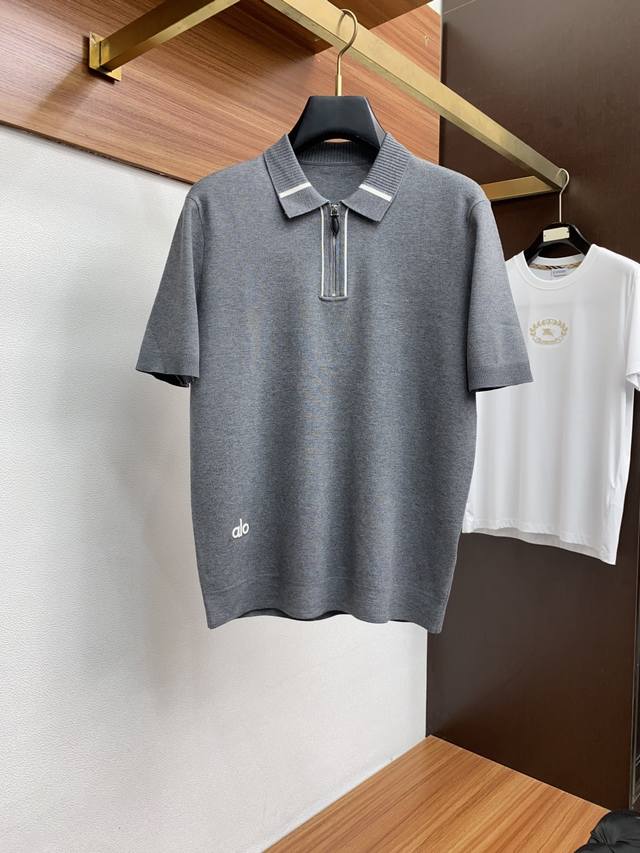 Alo 家族男士高端简约圆领翻领加厚针织毛衣短袖 ，香港洋行渠道货，纯正血统品质，25年秋冬 新款，经典王牌系列！ 高端奢华且白金级的一款经典基础款T恤，通体的