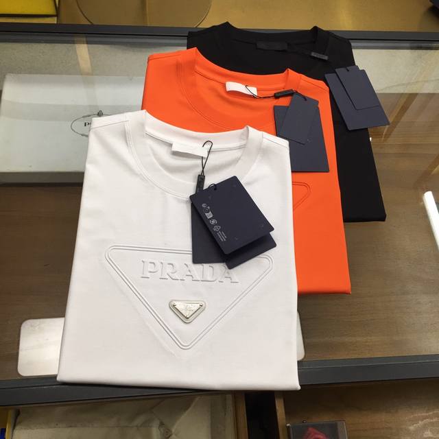 专柜新品 prad 25Ss p家 夏季新款短袖 原版定制 面料精选丝光棉 轻薄透气 上身丝滑舒适 经典百搭 码数48-56