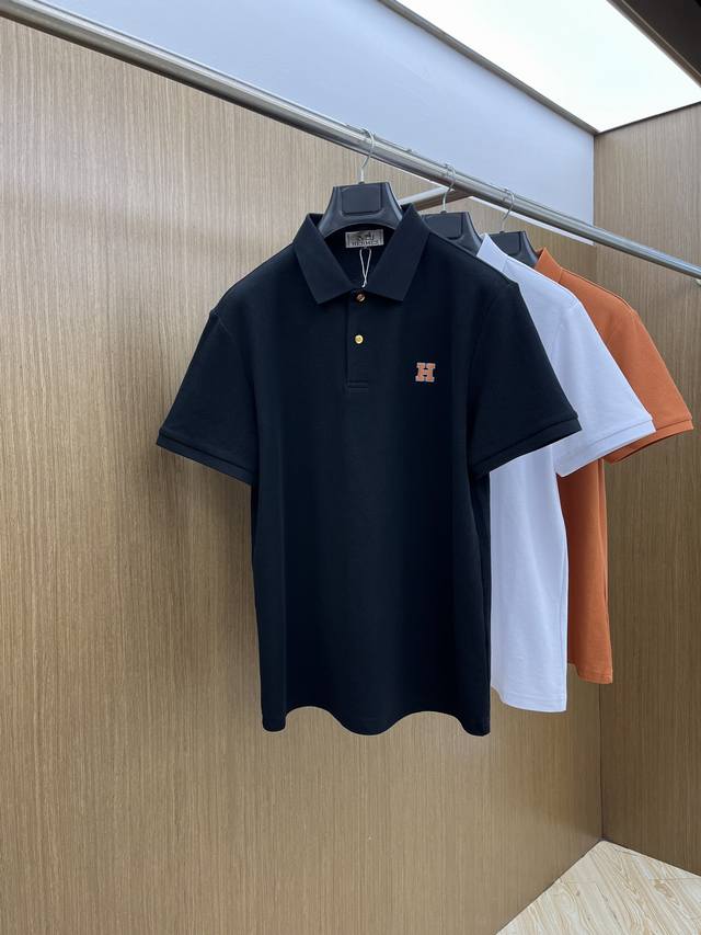 新款 Her 2570春夏新款男士短袖polo衫，品牌最新设计元素！既不单调也不复杂,恰到好处的展现品味！客供顶级定制珠地棉面料！舒适吸汗透气根本不在话下,面料