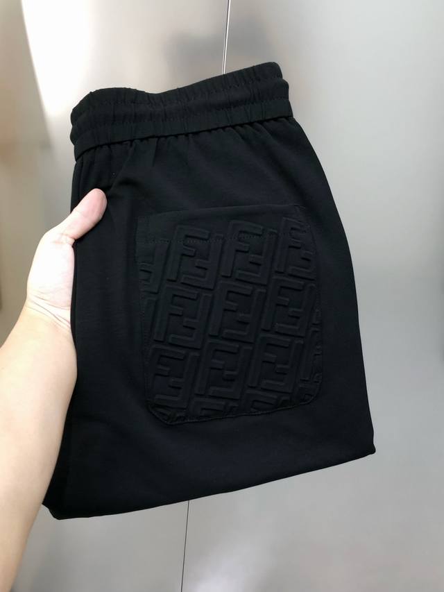 Fd 芬迪2025春夏新款原单男士休闲裤 柜台同步售卖 高端定制 原单狠货 简洁时尚百搭款立体刺绣字母Logo图案设计 定制原版进口冰丝棉混纺面料 进口五金辅料