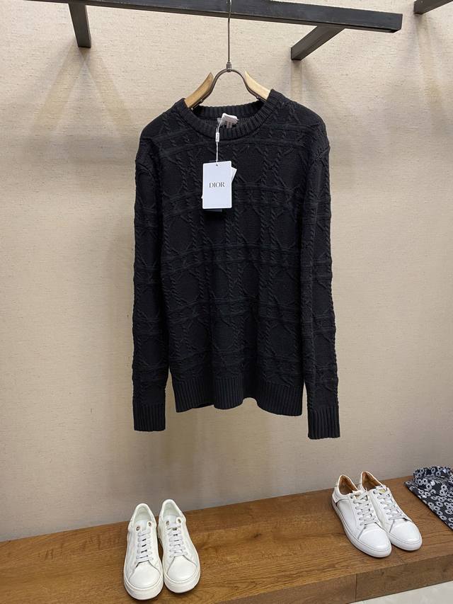 Dior、羊绒织物藤格纹针织衫，正品26000购入，采用16支羊绒混纺，采用进口机德国 斯托尔 5针织机，毛料提花，毛料酵洗，定制1：1商标，合身版型 尺码：S