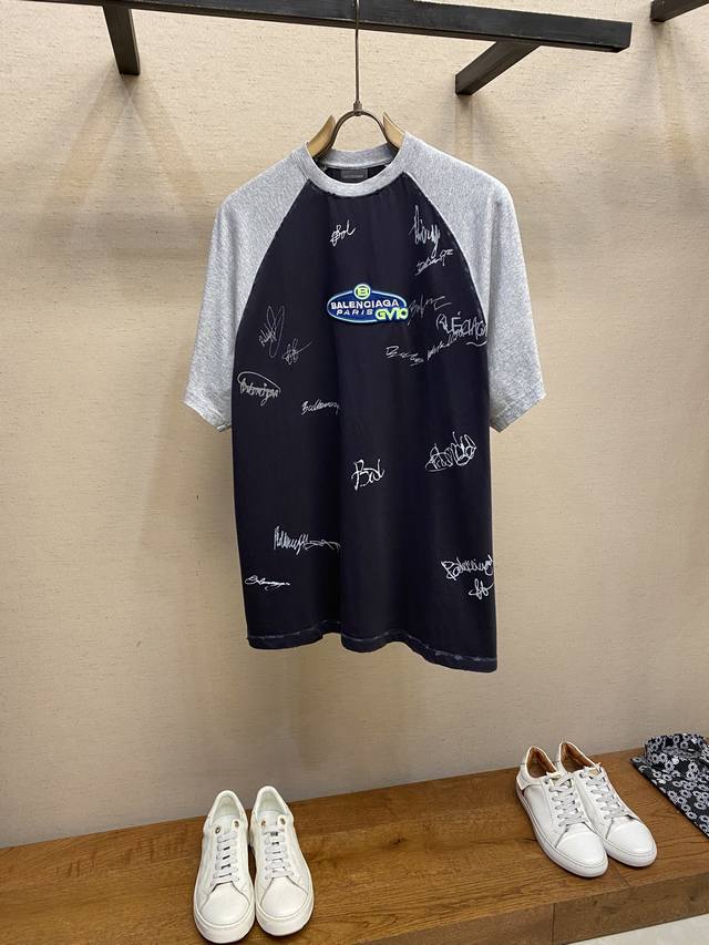 Balenciaga，25Ss新款 拼接插肩T恤 男女同款 现货发售 面料：24S双纱特种纺织紧密棉 185G，罗纹：32S双纱拉架 270G。纯棉质织物组织结