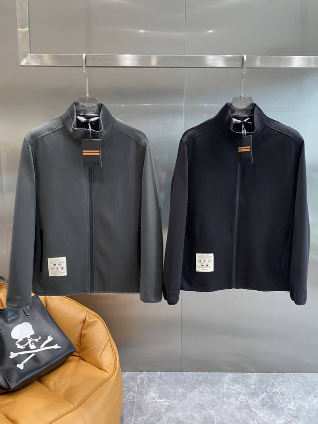杰尼家 2025新款夹克简约薄款休闲立领外套，转季必备单品-进口日本定制面料，丝滑柔软，垂感十足，不易起皱，而且立体感强整件衣服没有那么单调，正规大厂途径出来的