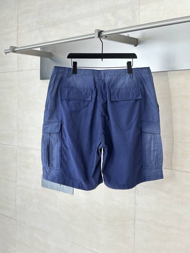 Balenciag* 巴黎Blcg 25Ss 法工蓝褪色工装抽绳短裤 面料采用高支高密格纹梭织棉锦面料 后匹布根据Yb法工蓝染色定型 喷马溜工艺 做旧褪色效果