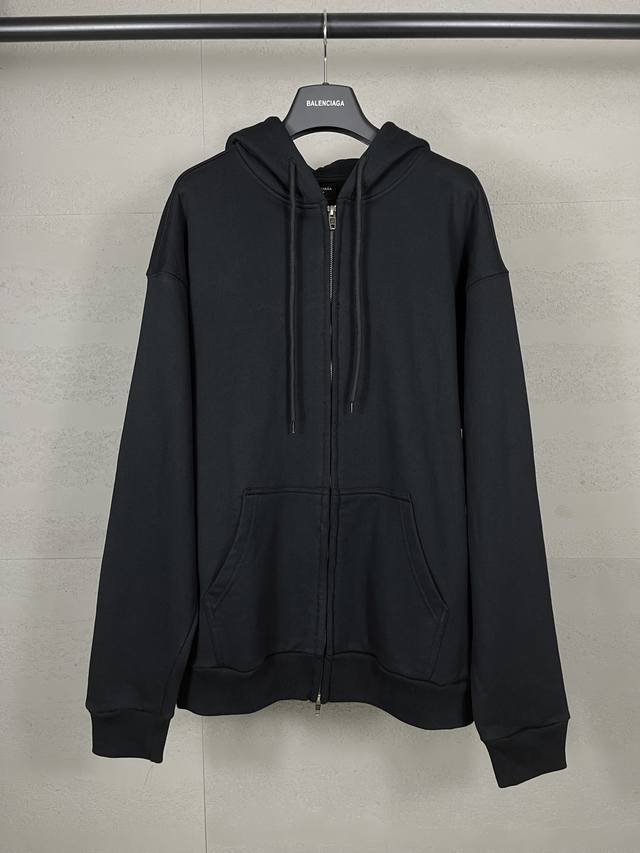 细节图 顶级版本.官网品质 Balenci*Ga 巴黎.25Ss最新款.美纹纸胶带拉浆印花开衫拉链连帽卫衣。砖柜同步.面料采用巴黎Zp定织定染全棉大卫衣。克重4