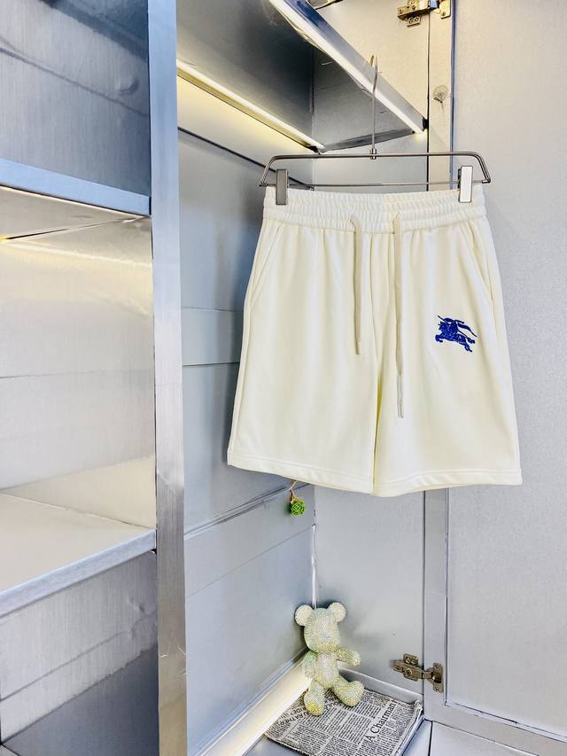 情侣款胖子福音 220斤可穿 巴宝莉Burberry 重磅推荐！2025春夏必备专柜系列最新款短裤沙滩裤五分裤休闲裤高端订制原版五金 上身效果超正，腿部线条完全