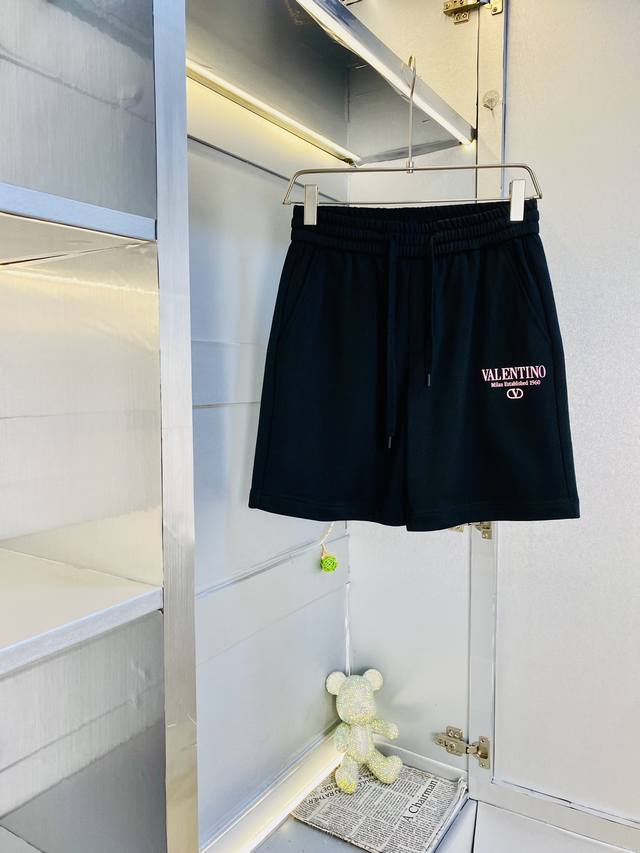 情侣款胖子福音 220斤可穿 华伦天奴Valentino 重磅推荐！2025春夏必备专柜系列最新款短裤沙滩裤五分裤休闲裤高端订制原版五金 上身效果超正，腿部线条