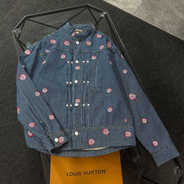 Louis Vuitton路易威登 26款高版本 条纹新中式刺绣牛仔外套430克高端定制牛仔布料 王嘉尔同款 不变形 不缩水 三标齐全 男女同款 工艺：刺绣 颜