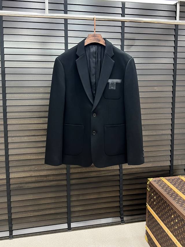 D-49 Hermes 爱马仕 25Fw 秋季新款男士商务休闲针织羊毛西服外套 高端一线成衣系列！集时装感与设计感的一款宝藏级功能型装备，塑造出别具一格的造型单