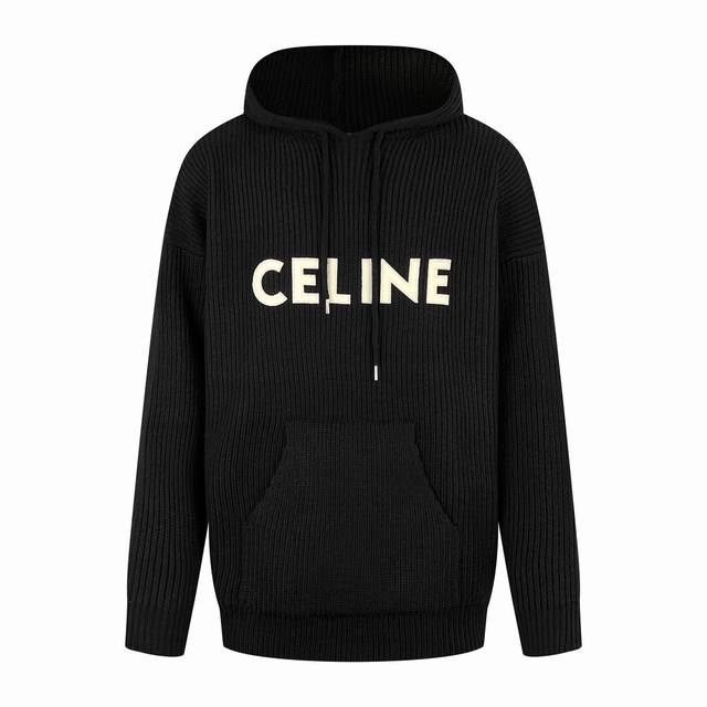 Celine 连帽套头针织毛衣 定制奢柔膨体羊毛绒精纺料 厚重扎实 舒适贴肤 以经典黑为主色调 深達与高贵的极致融合 精致Celine 字母绣花点缀于正面 瞬间