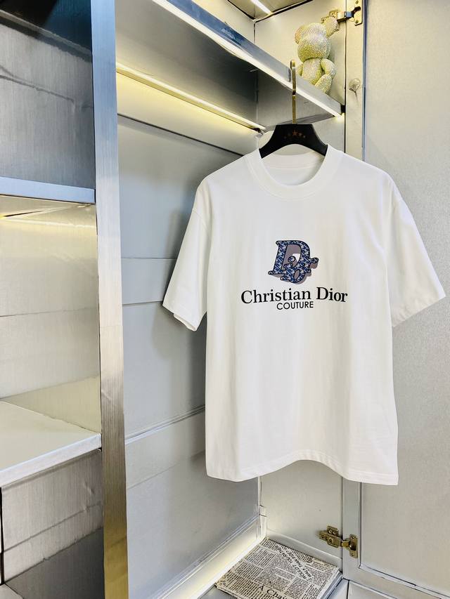 穿240斤 胖子福音 情侣装迪奥Dior 原单品质 2025最新款 男装短袖T恤 精选专柜订制顶级丝光棉进口面料 所有细节做工完美1比1复刻 还原正品百分百 原