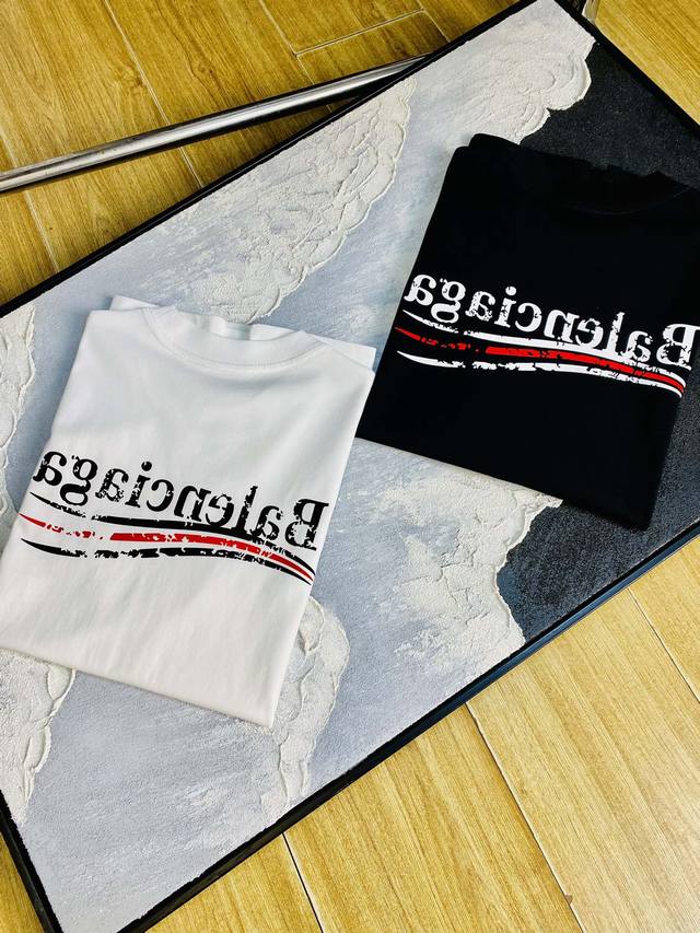 穿240斤 胖子福音 情侣装巴黎世家Balenciaga 原单品质 2025最新款 男装短袖T恤 精选专柜订制顶级丝光棉进口面料 所有细节做工完美1比1复刻 还